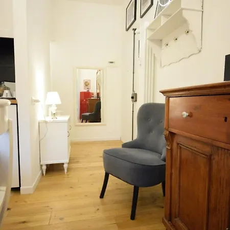 Piccolo Angolo In Citta Διαμέρισμα Καστενάζο